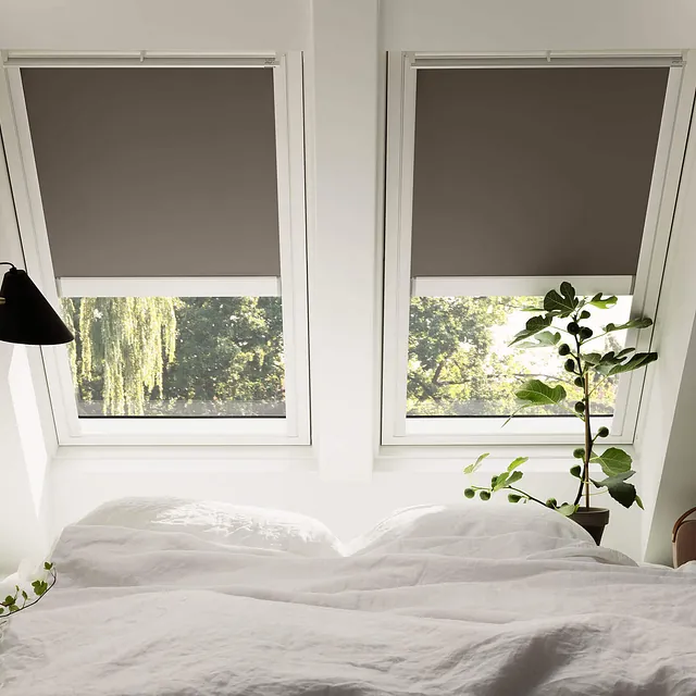 Cristalera Ibérica es distribuidor oficial de las ventanas para tejado VELUX en Toledo. 